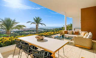 Appartement de luxe de première classe avec vue imprenable sur la mer à vendre dans un complexe de golf 5* à Casares, Costa del Sol 73390 