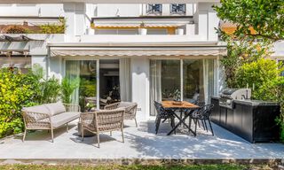 Appartement avec jardin rénové de qualité à vendre, adjacent à un parcours de golf de premier plan à La Quinta, Benahavis - Marbella 73558 