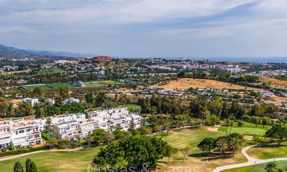 Appartement avec jardin rénové de qualité à vendre, adjacent à un parcours de golf de premier plan à La Quinta, Benahavis - Marbella 73566