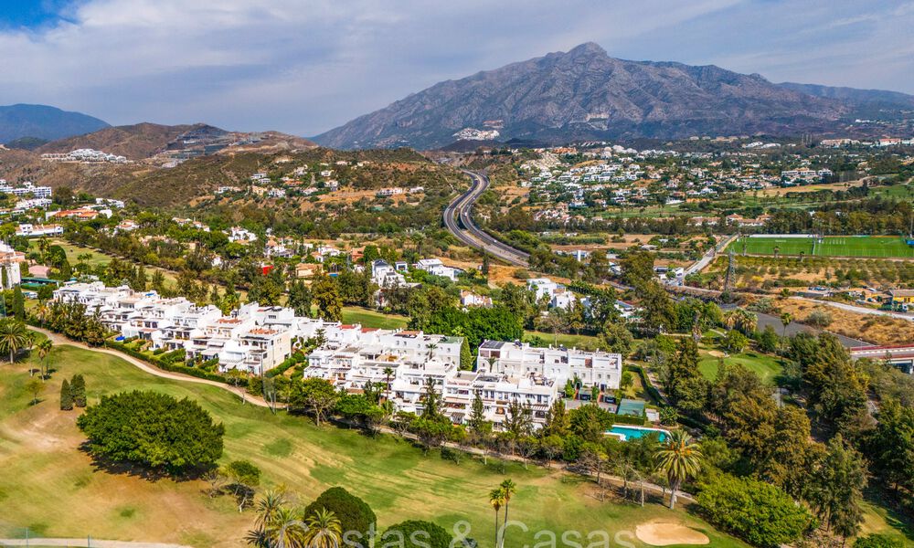 Appartement avec jardin rénové de qualité à vendre, adjacent à un parcours de golf de premier plan à La Quinta, Benahavis - Marbella 73567