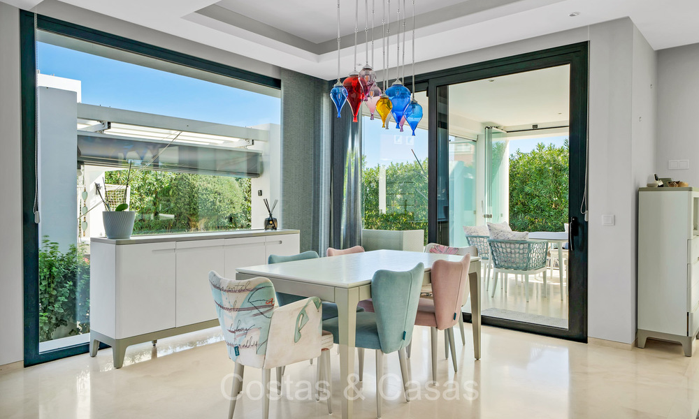 Belle villa de luxe moderne à vendre dans un quartier résidentiel privilégié sur le New Golden Mile entre Marbella et Estepona 73812