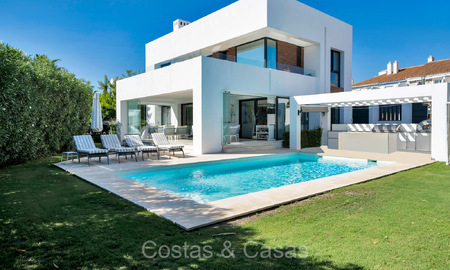 Belle villa de luxe moderne à vendre dans un quartier résidentiel privilégié sur le New Golden Mile entre Marbella et Estepona 73823