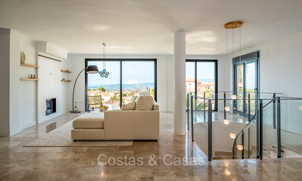 Belle villa contemporaine de style méditerranéen à vendre avec vue panoramique sur la mer dans les collines de Mijas, Costa del Sol 73654