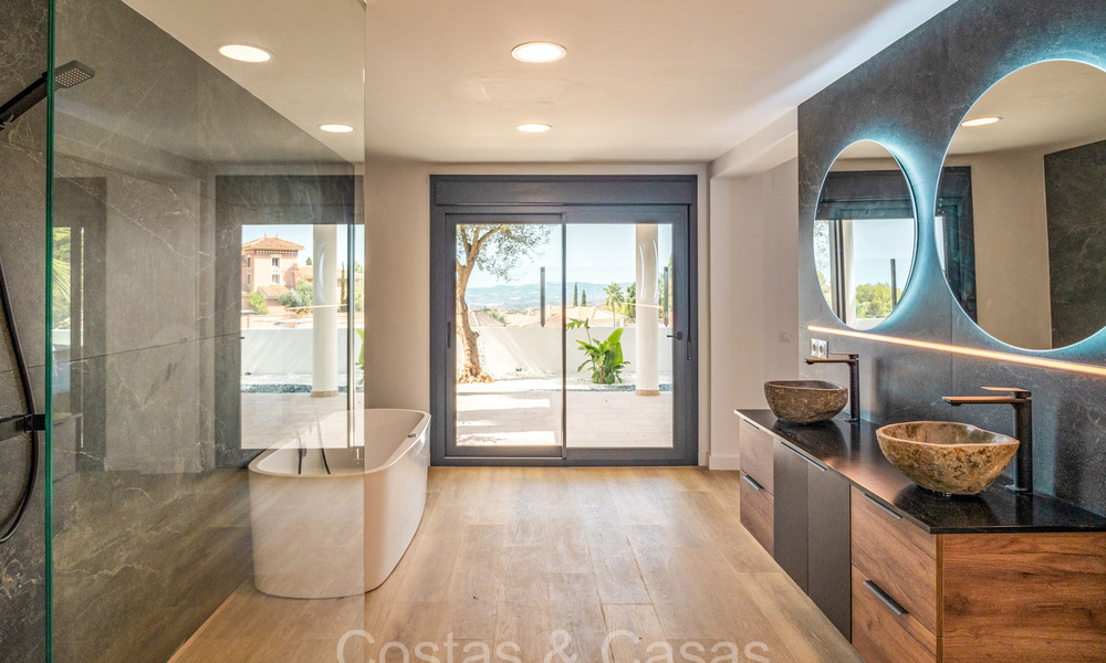 Belle villa contemporaine de style méditerranéen à vendre avec vue panoramique sur la mer dans les collines de Mijas, Costa del Sol 73669