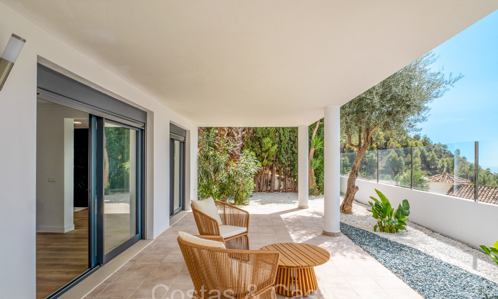 Belle villa contemporaine de style méditerranéen à vendre avec vue panoramique sur la mer dans les collines de Mijas, Costa del Sol 73673