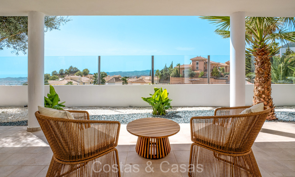 Belle villa contemporaine de style méditerranéen à vendre avec vue panoramique sur la mer dans les collines de Mijas, Costa del Sol 73675