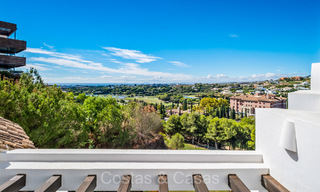 Penthouse moderne en première ligne de golf avec de belles vues sur le golf et la mer à vendre dans un complexe de golf 5* à Marbella - Benahavis 73682 