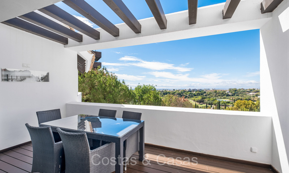 Penthouse moderne en première ligne de golf avec de belles vues sur le golf et la mer à vendre dans un complexe de golf 5* à Marbella - Benahavis 73695