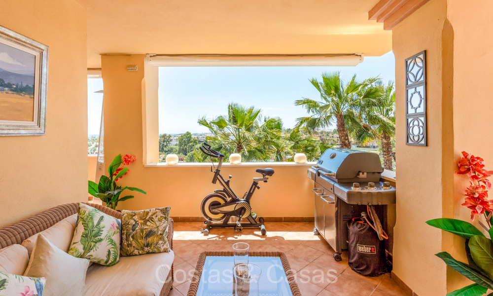 Appartement de 3 chambres à vendre à quelques pas de Puerto Banus et de la plage dans une urbanisation fermée à Nueva Andalucia, Marbella 73706