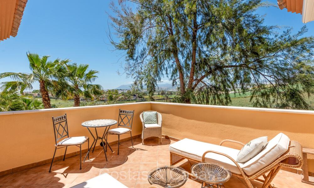 Appartement de 3 chambres à vendre à quelques pas de Puerto Banus et de la plage dans une urbanisation fermée à Nueva Andalucia, Marbella 73709