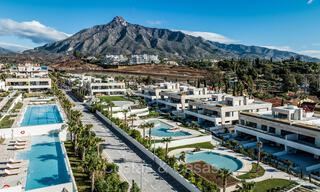 Prêt à emménager, prestigieux appartement duplex à vendre dans un complexe résidentiel chic de style resort sur le Golden Mile de Marbella 73835 