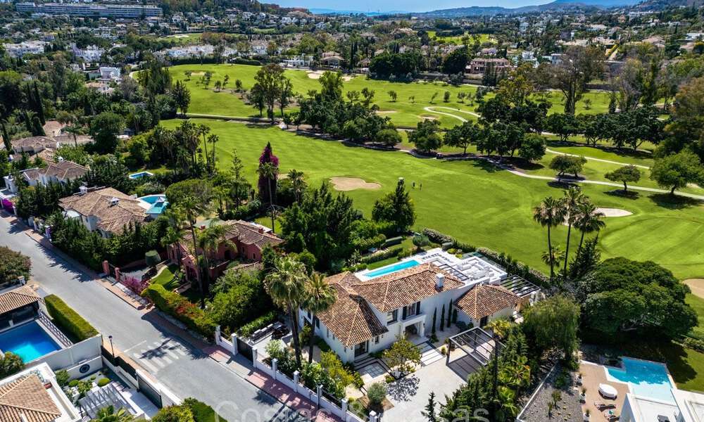 Villa méditerranéenne moderne luxueusement rénovée à vendre, en première ligne de golf à Nueva Andalucia, Marbella 73875