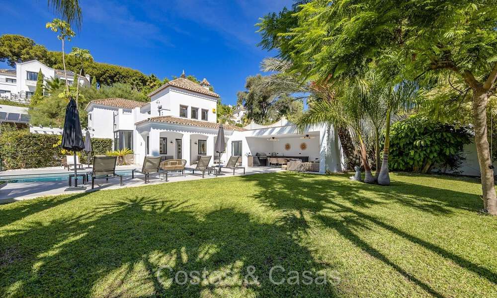 Villa de luxe méditerranéenne à vendre avec une apparence charmante et intemporelle à Benahavis - Marbella 73926