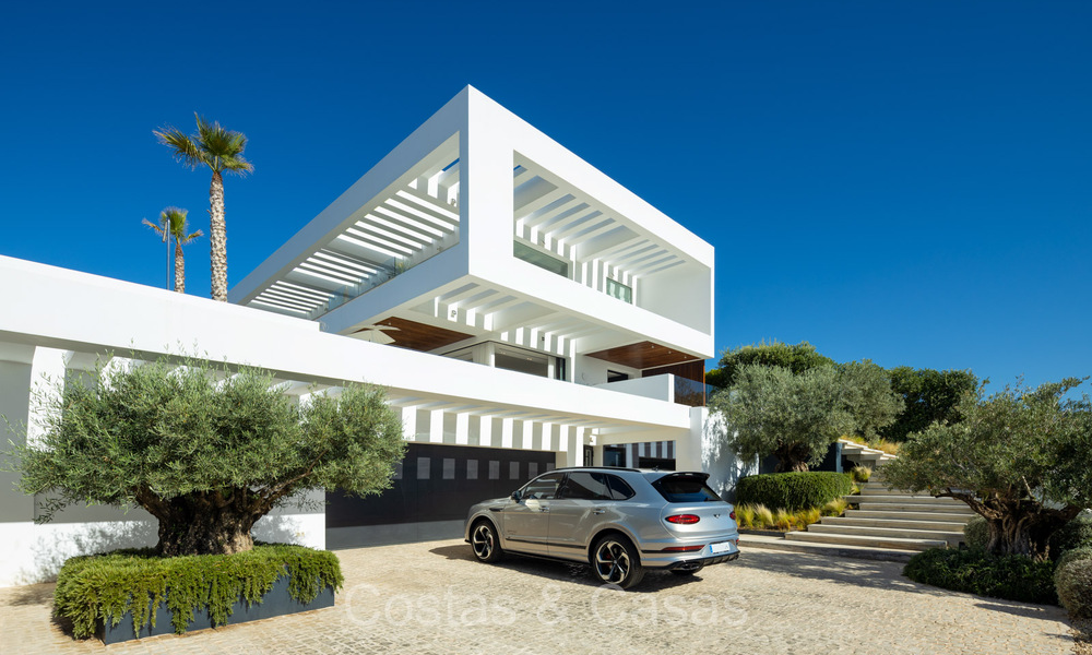 Majestueuse villa design avec une architecture de pointe à vendre à La Quinta, Benahavis - Marbella 73998