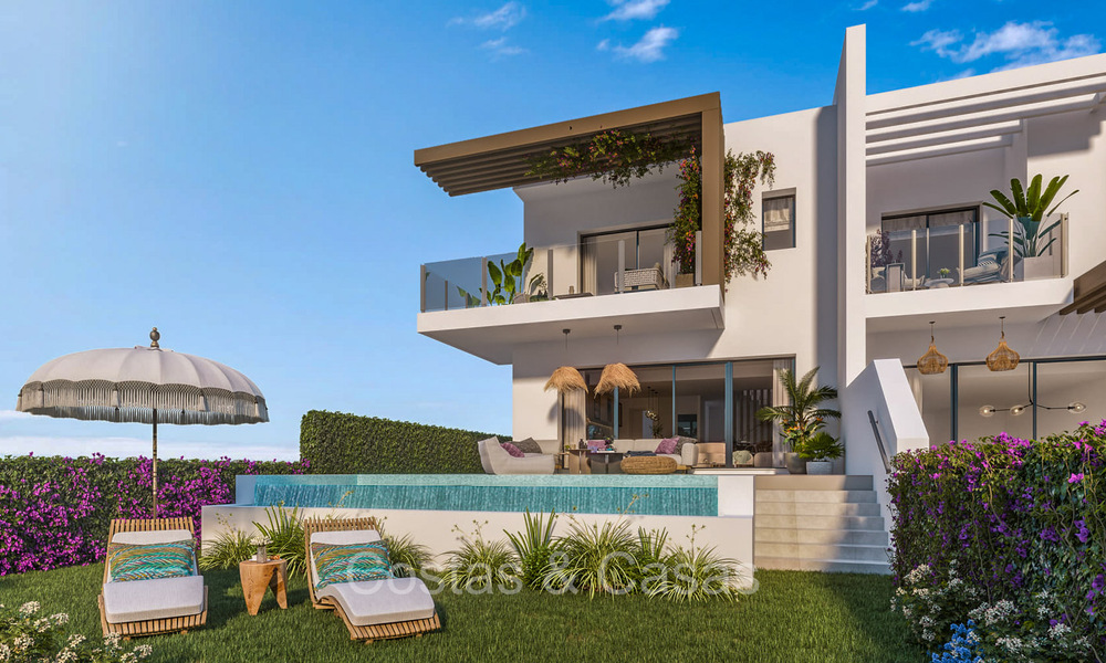 Revente! Propriété de nouvelle construction à vendre avec vue sur le golf et la mer, à deux pas du club de golf de Mijas Costa, Costa del Sol 74016