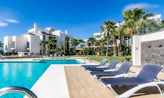 Luxueux appartement avec jardin à vendre à Cabopino, à l'est du centre de Marbella 74077 