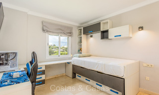 Appartement spacieux avec vue spectaculaire sur le golf et la mer, à quelques pas de la plage à l'est de Marbella 74098 