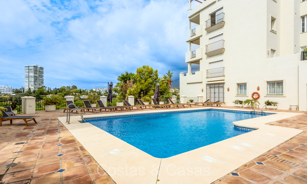 Appartement spacieux avec vue spectaculaire sur le golf et la mer, à quelques pas de la plage à l'est de Marbella 74106