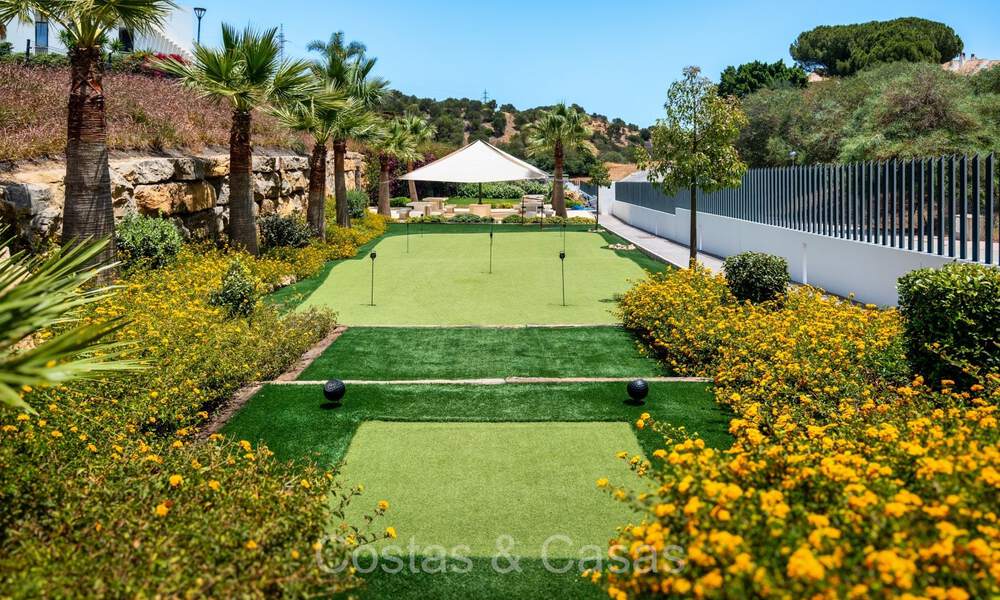 Villa jumelée moderne prête à emménager avec vue sur la mer à vendre, sur le terrain de golf de l'Est de Marbella 74204