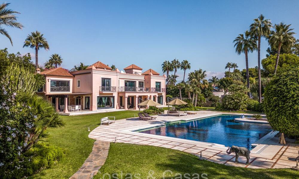 Impressionnante villa de luxe à vendre à deux pas de la plage sur le New Golden Mile entre Marbella et Estepona 74234