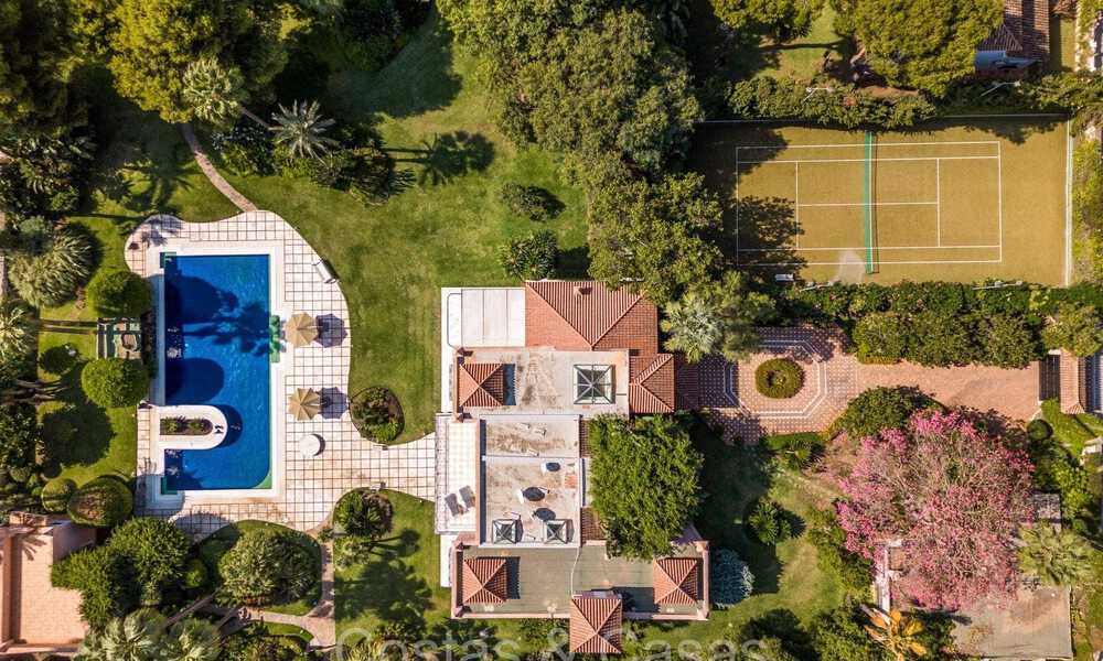 Impressionnante villa de luxe à vendre à deux pas de la plage sur le New Golden Mile entre Marbella et Estepona 74237