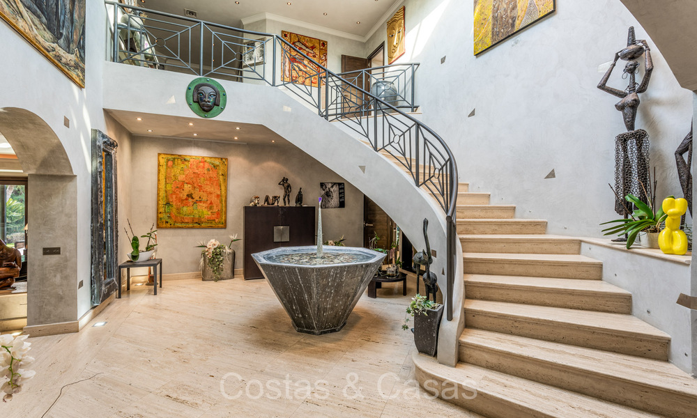 Impressionnante villa de luxe à vendre à deux pas de la plage sur le New Golden Mile entre Marbella et Estepona 74241