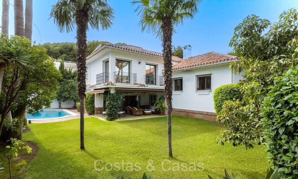 Charmante villa méditerranéenne à vendre à deux pas de la plage de Los Monteros, à l'est du centre de Marbella 74333