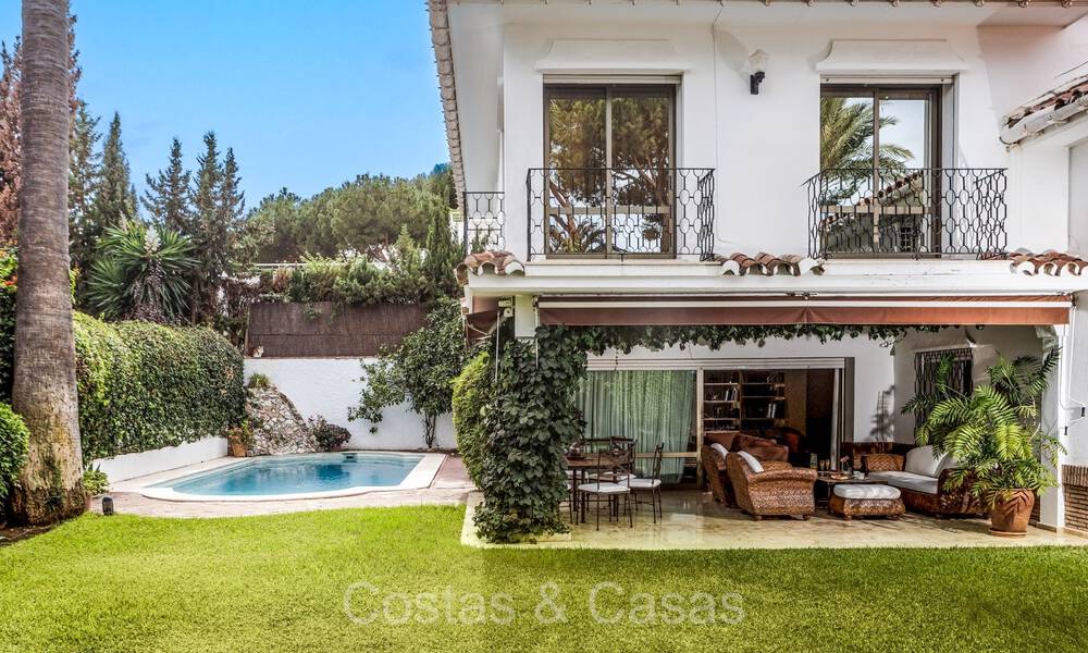 Charmante villa méditerranéenne à vendre à deux pas de la plage de Los Monteros, à l'est du centre de Marbella 74335