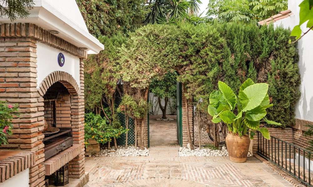 Charmante villa méditerranéenne à vendre à deux pas de la plage de Los Monteros, à l'est du centre de Marbella 74341