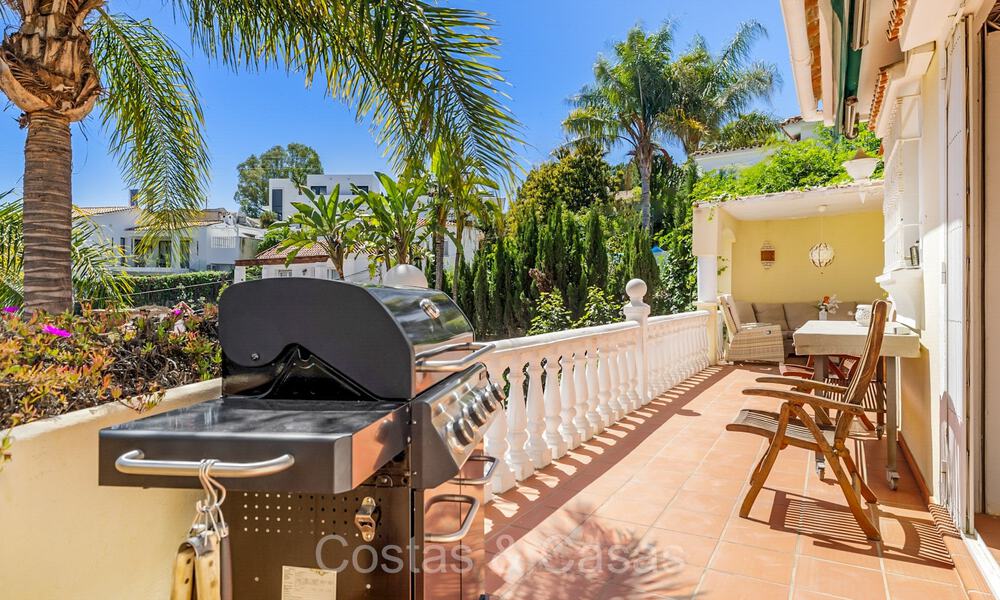 Villa espagnole à vendre à distance de marche de tout à Nueva Andalucia, Marbella 74390