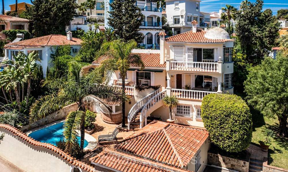 Villa espagnole à vendre à distance de marche de tout à Nueva Andalucia, Marbella 74408