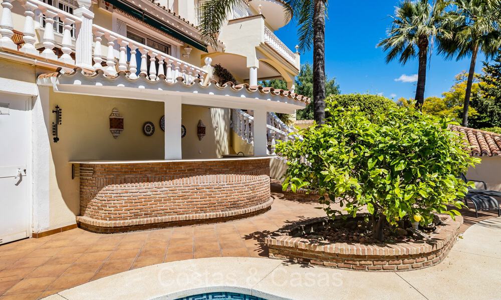 Villa espagnole à vendre à distance de marche de tout à Nueva Andalucia, Marbella 74412