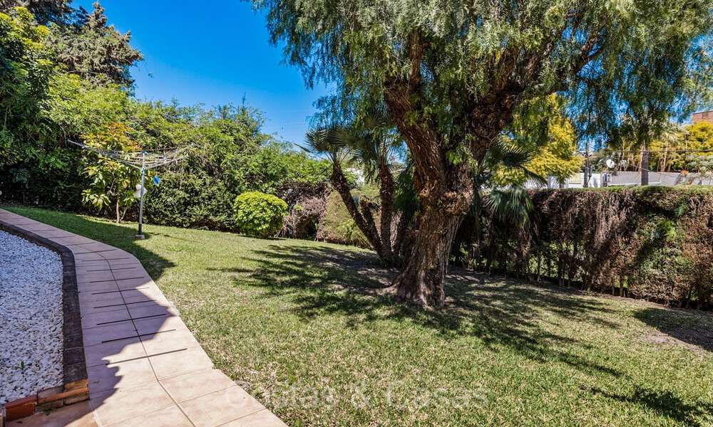 Villa espagnole à vendre à distance de marche de tout à Nueva Andalucia, Marbella 74413