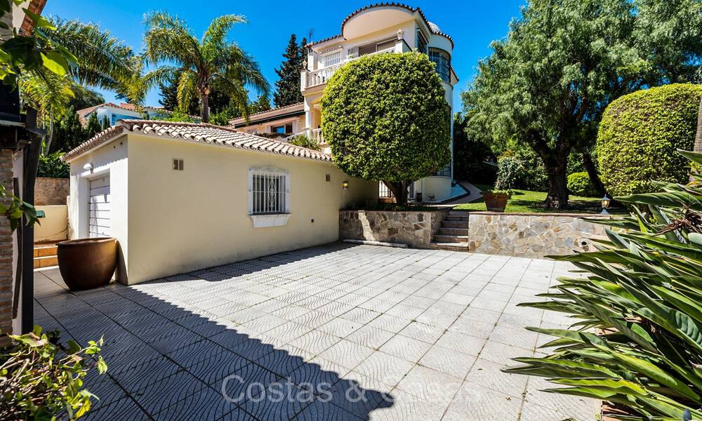 Villa espagnole à vendre à distance de marche de tout à Nueva Andalucia, Marbella 74416