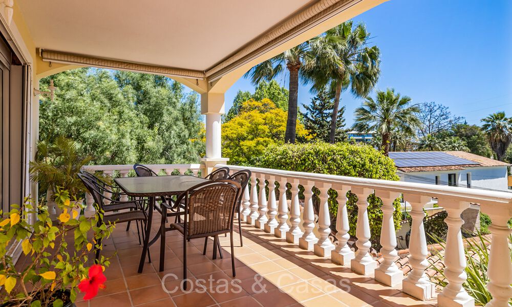 Villa espagnole à vendre à distance de marche de tout à Nueva Andalucia, Marbella 74417