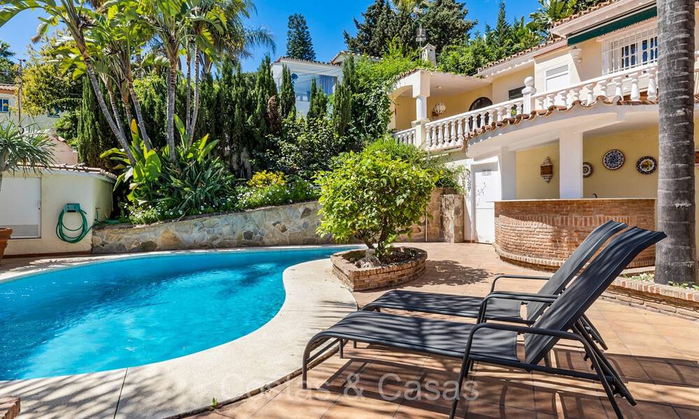 Villa espagnole à vendre à distance de marche de tout à Nueva Andalucia, Marbella 74419