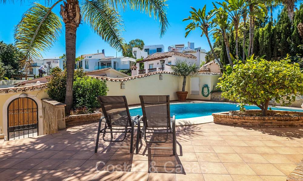 Villa espagnole à vendre à distance de marche de tout à Nueva Andalucia, Marbella 74420