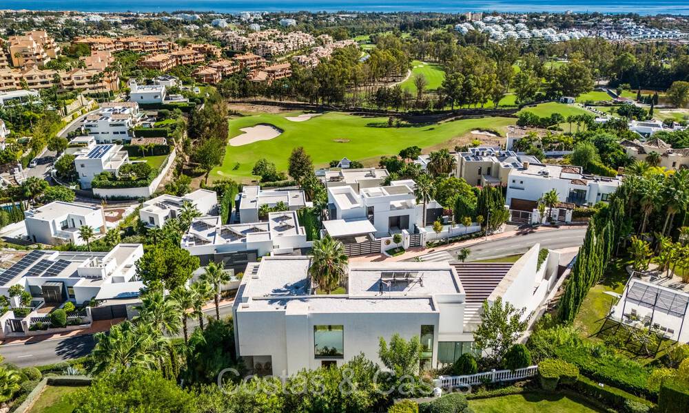 Villa de luxe moderniste à vendre avec vue panoramique sur la mer dans un quartier exclusif de Benahavis - Marbella 74427