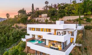 Villa de luxe moderniste à vendre, avec vue sur la mer dans une communauté fermée à Benahavis - Marbella 773605 