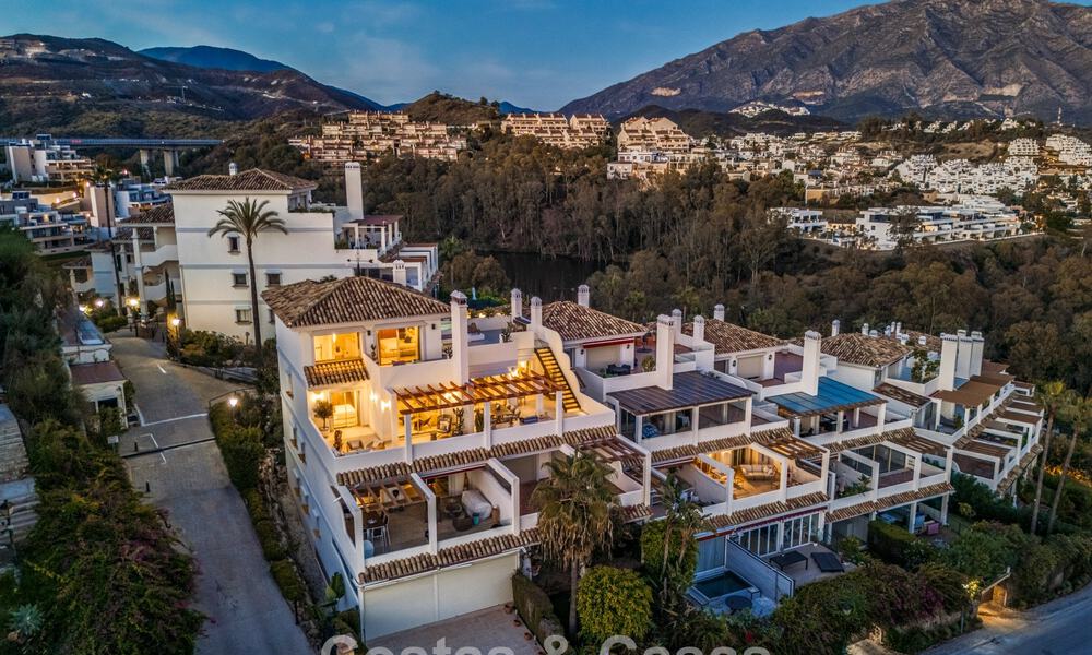 Penthouse prestigieux rénové avec vue panoramique sur la mer à vendre dans la vallée du golf de Nueva Andalucia, Marbella 773624