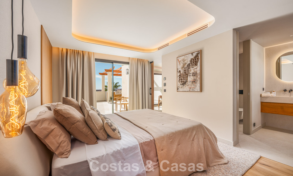 Penthouse prestigieux rénové avec vue panoramique sur la mer à vendre dans la vallée du golf de Nueva Andalucia, Marbella 773627