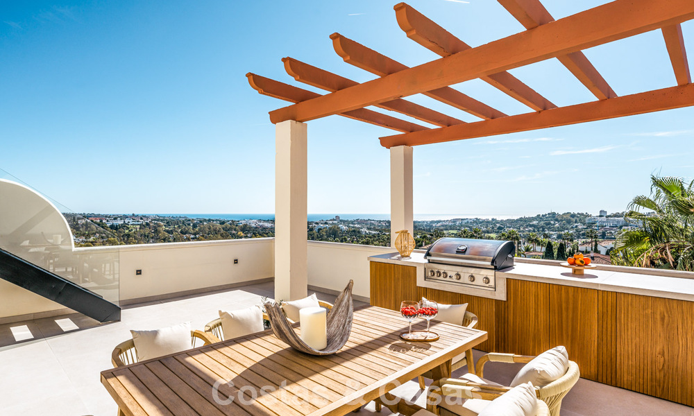 Penthouse prestigieux rénové avec vue panoramique sur la mer à vendre dans la vallée du golf de Nueva Andalucia, Marbella 773629