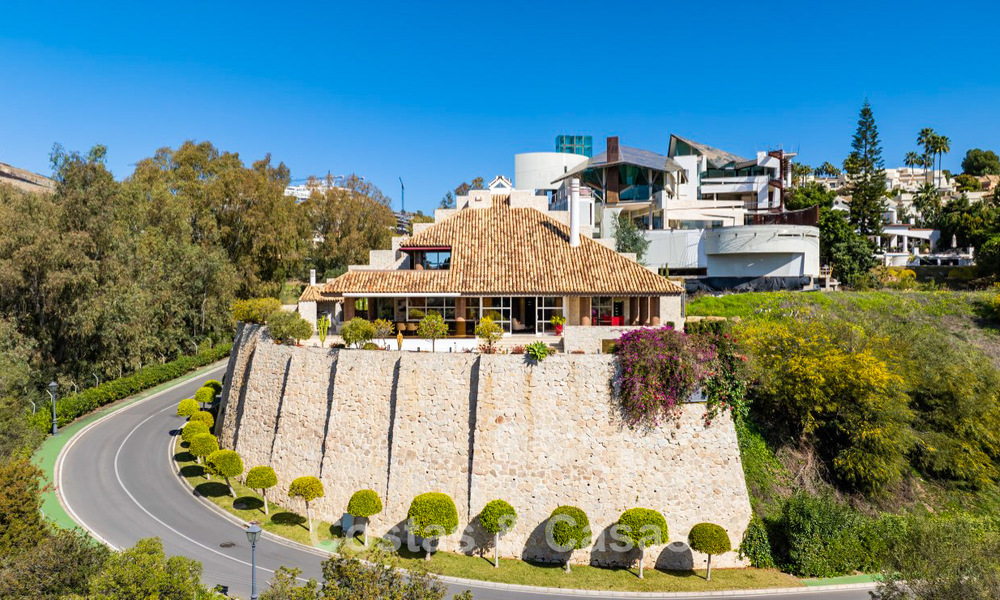 Chef-d'œuvre architectural à vendre avec une vue imprenable sur la mer à La Quinta, Benahavis - Marbella 774025