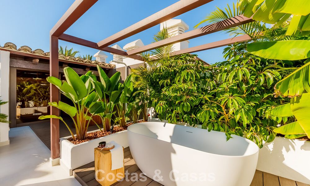 Penthouse de luxe prêt à emménager à vendre dans un complexe balnéaire à distance de marche du centre d'Estepona 773754