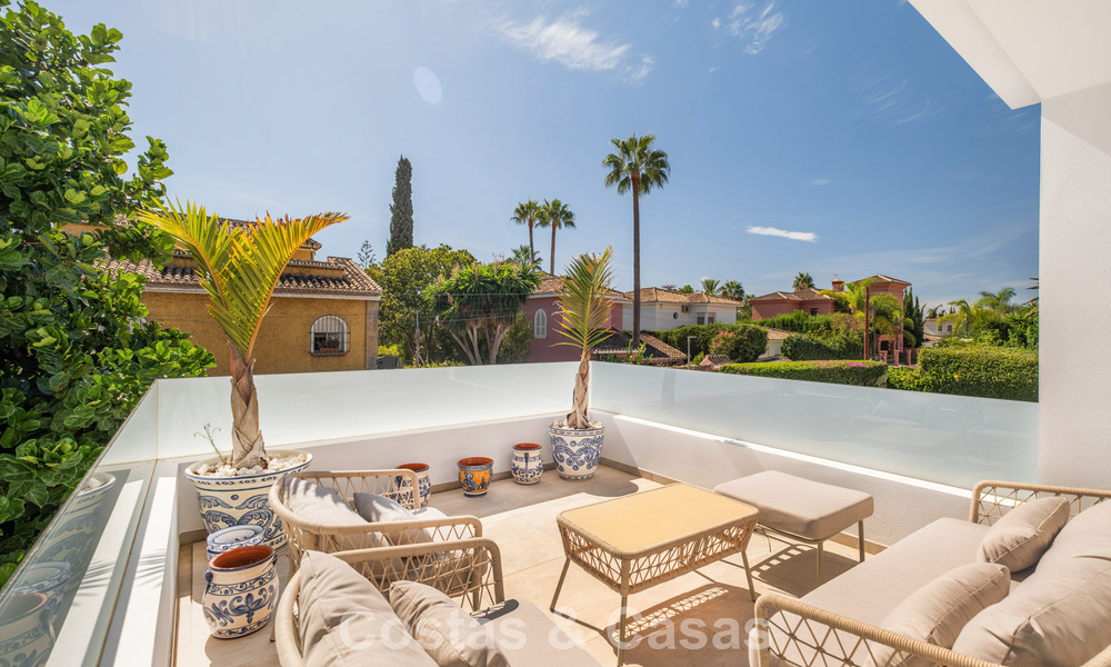 Villa de luxe moderniste à vendre à quelques pas des commodités sur le prestigieux Golden Mile de Marbella 773904