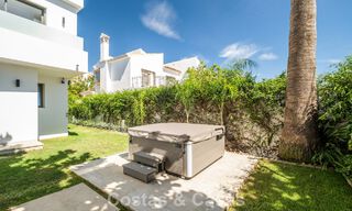 Villa de luxe moderniste à vendre à quelques pas des commodités sur le prestigieux Golden Mile de Marbella 773918 