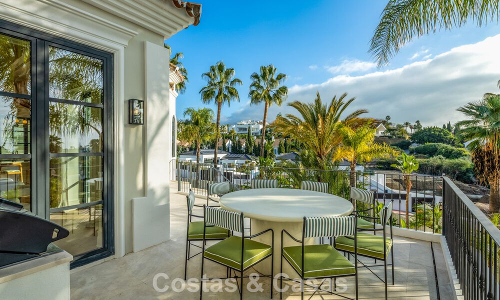 Villa prête à vivir avec un style architectural andalou contemporain à vendre dans la vallée du golf de Nueva Andalucia, Marbella 773865