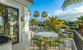 Villa prête à vivir avec un style architectural andalou contemporain à vendre dans la vallée du golf de Nueva Andalucia, Marbella 773865 