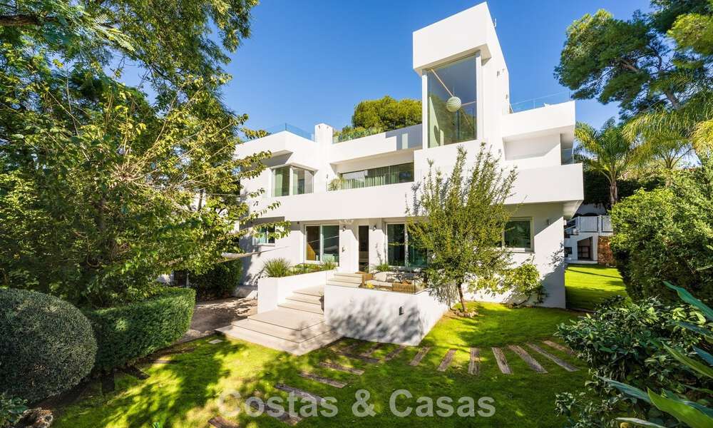 Belle villa moderne de luxe avec logement séparée à vendre à Nueva Andalucia, Marbella 774067