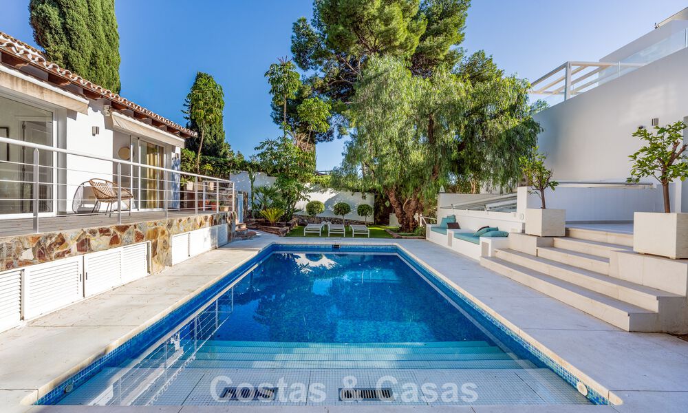 Belle villa moderne de luxe avec logement séparée à vendre à Nueva Andalucia, Marbella 774080